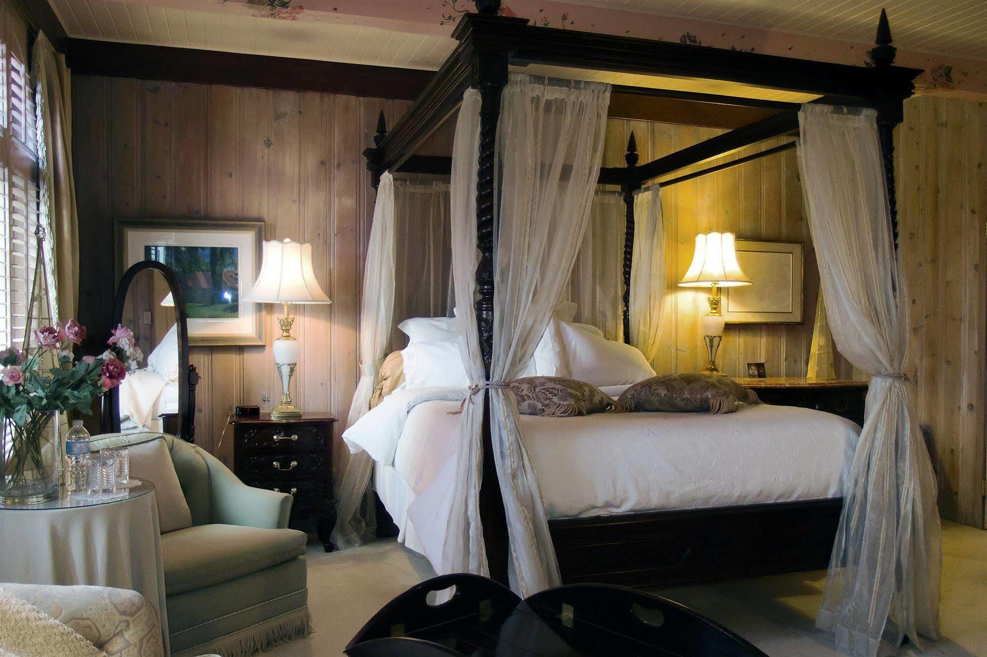 Le Petit Clocher Gite Touristique B & B Saint-Sauveur Luaran gambar