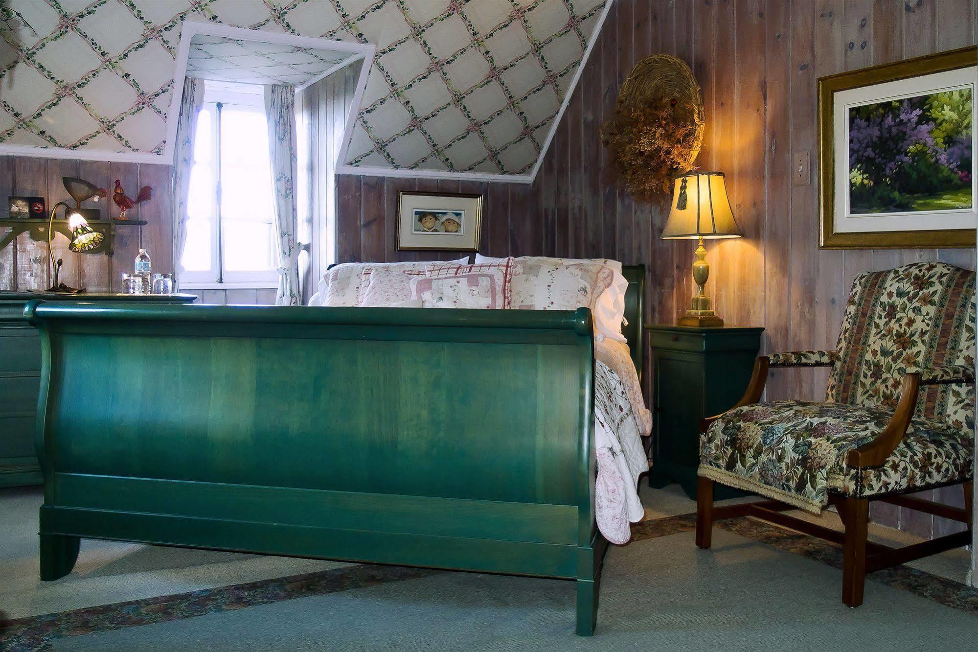 Le Petit Clocher Gite Touristique B & B Saint-Sauveur Luaran gambar